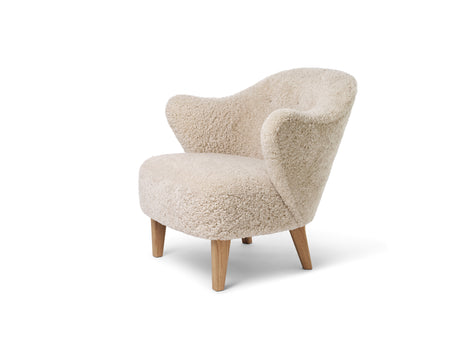 Ingeborg Lounge Chair by Audo Copenhagen - Natural Oak / Sheepskin Moonlight Ingeborg