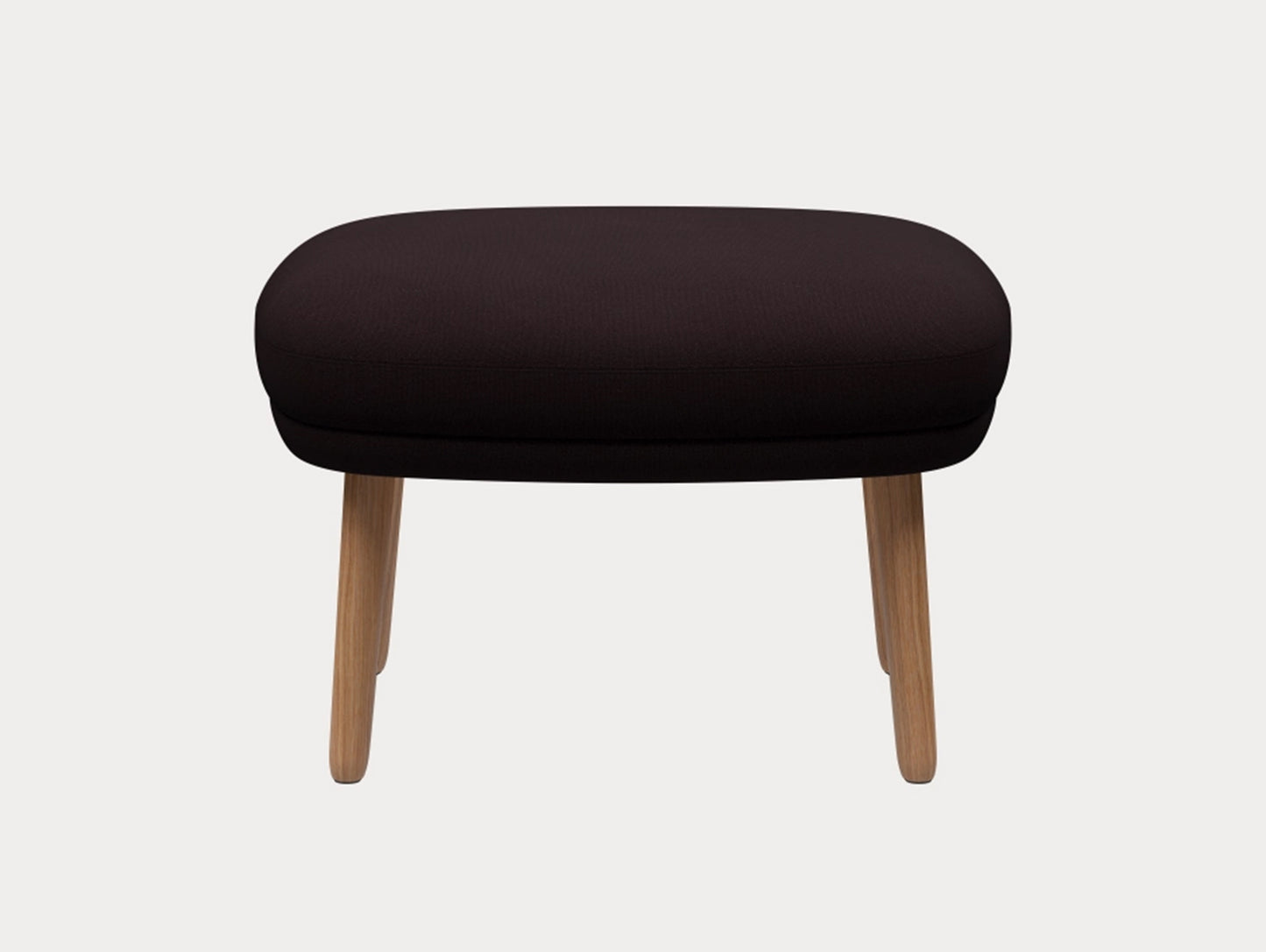 Fri Ottoman by Fritz Hansen - JH15 / 
Outside: Christianshavn 1142 / Seat: Christianshavn 1142