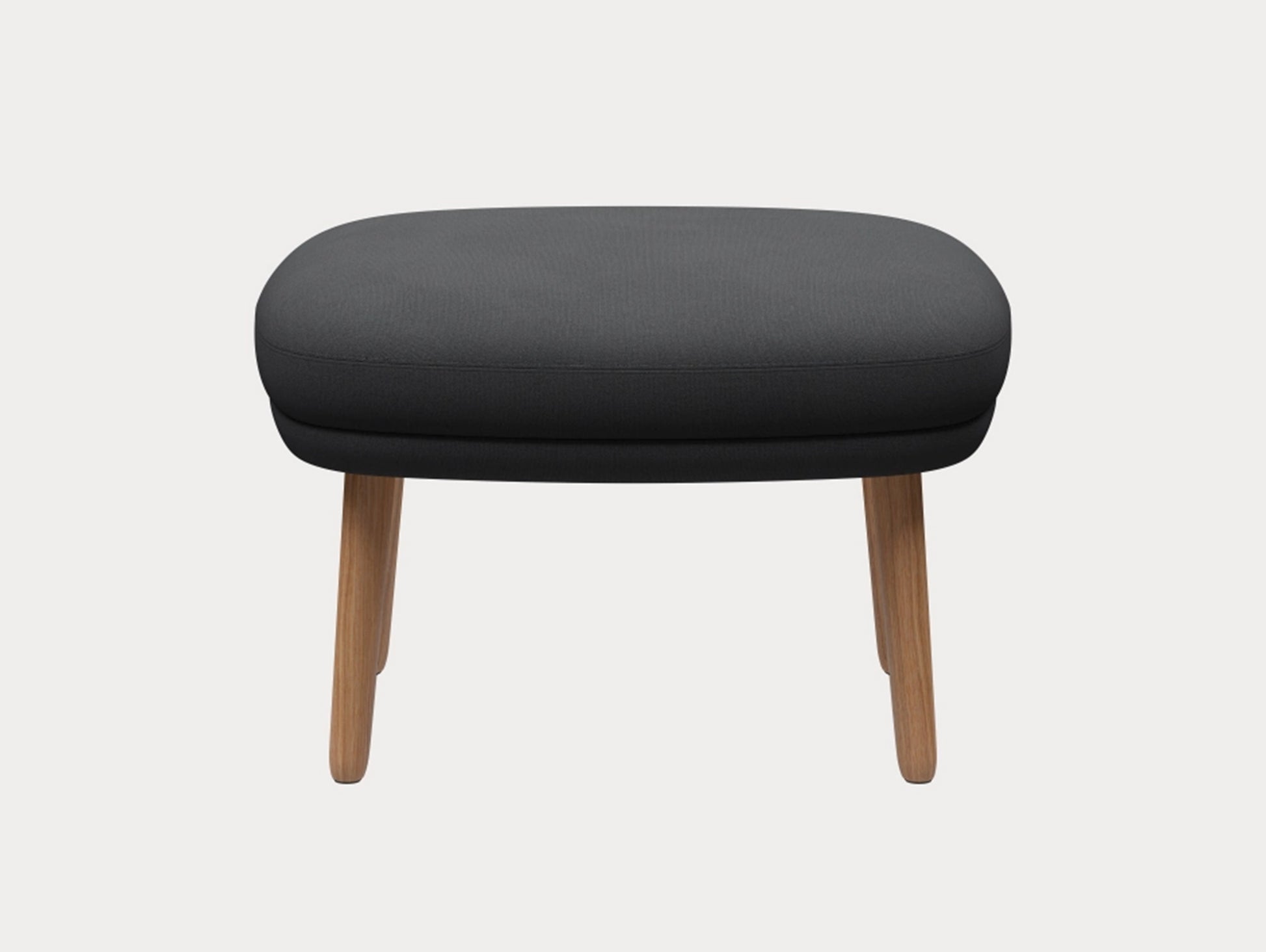 Fri Ottoman by Fritz Hansen - JH15 / 
Outside: Christianshavn 1172 / Seat: Christianshavn 1172