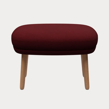 Fri Ottoman by Fritz Hansen - JH15 / 
Outside: Christianshavn 1140 / Seat: Christianshavn 1140