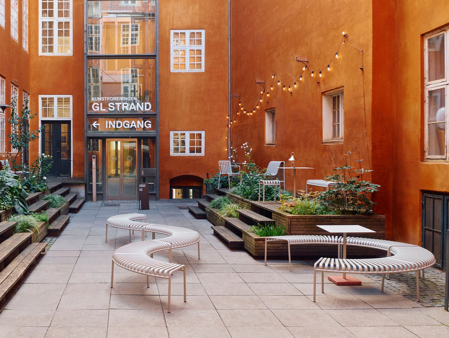 Palissade Park Bench by HAY 
