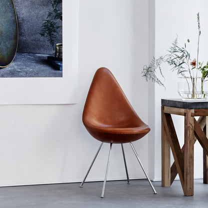 Drop Dining Chair 3110 by Fritz Hansen - Walnut Grace Leather / Chromed Steel