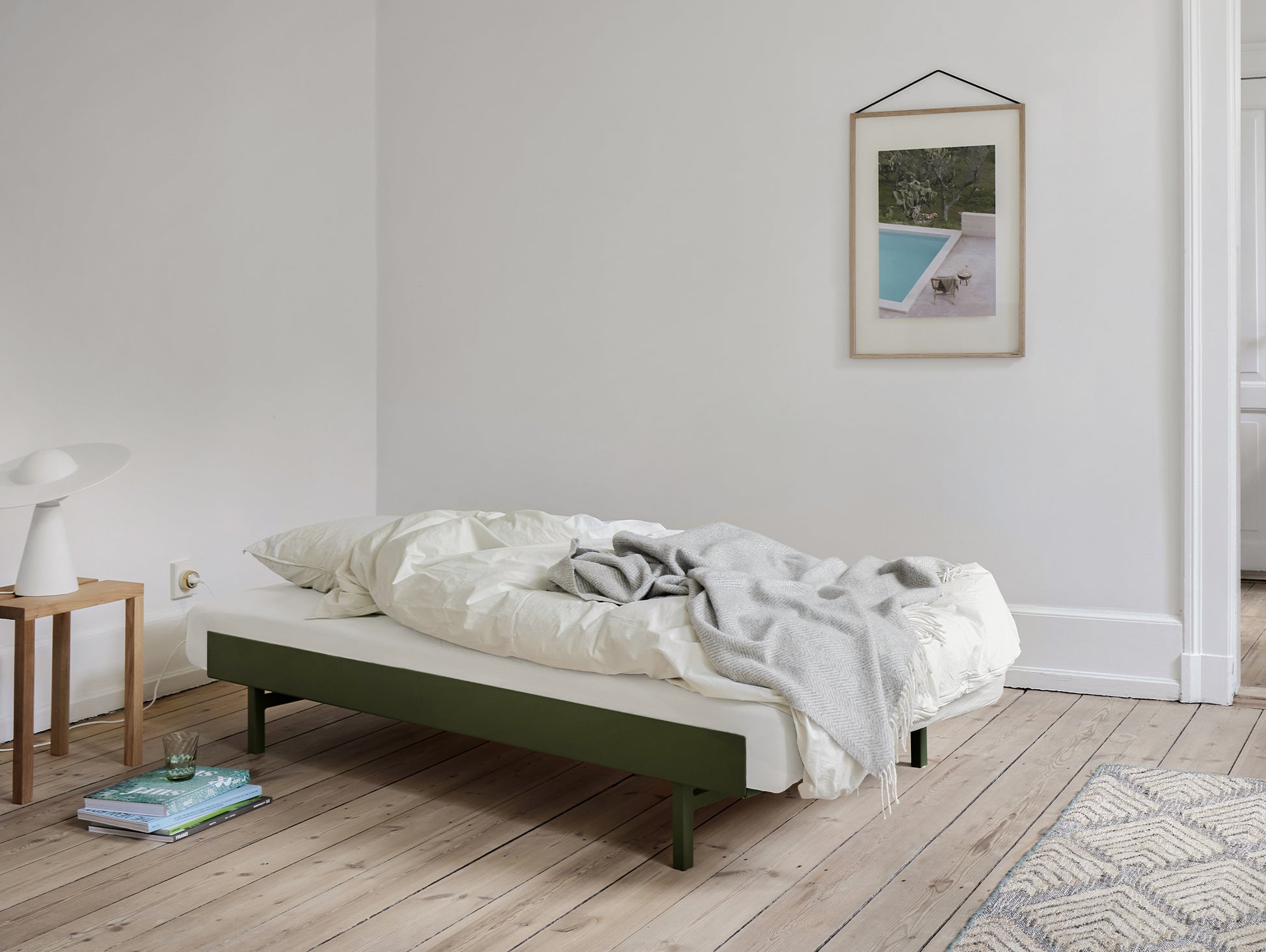 Moebe Bed 90-180 cm - Pine Green