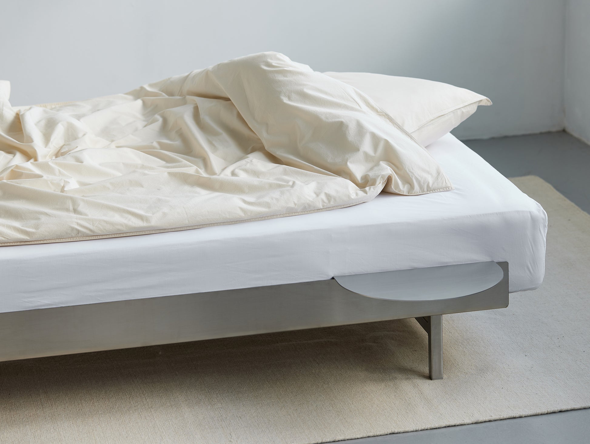 Bed 90 cm (Low) - Stainless Steel by Moebe