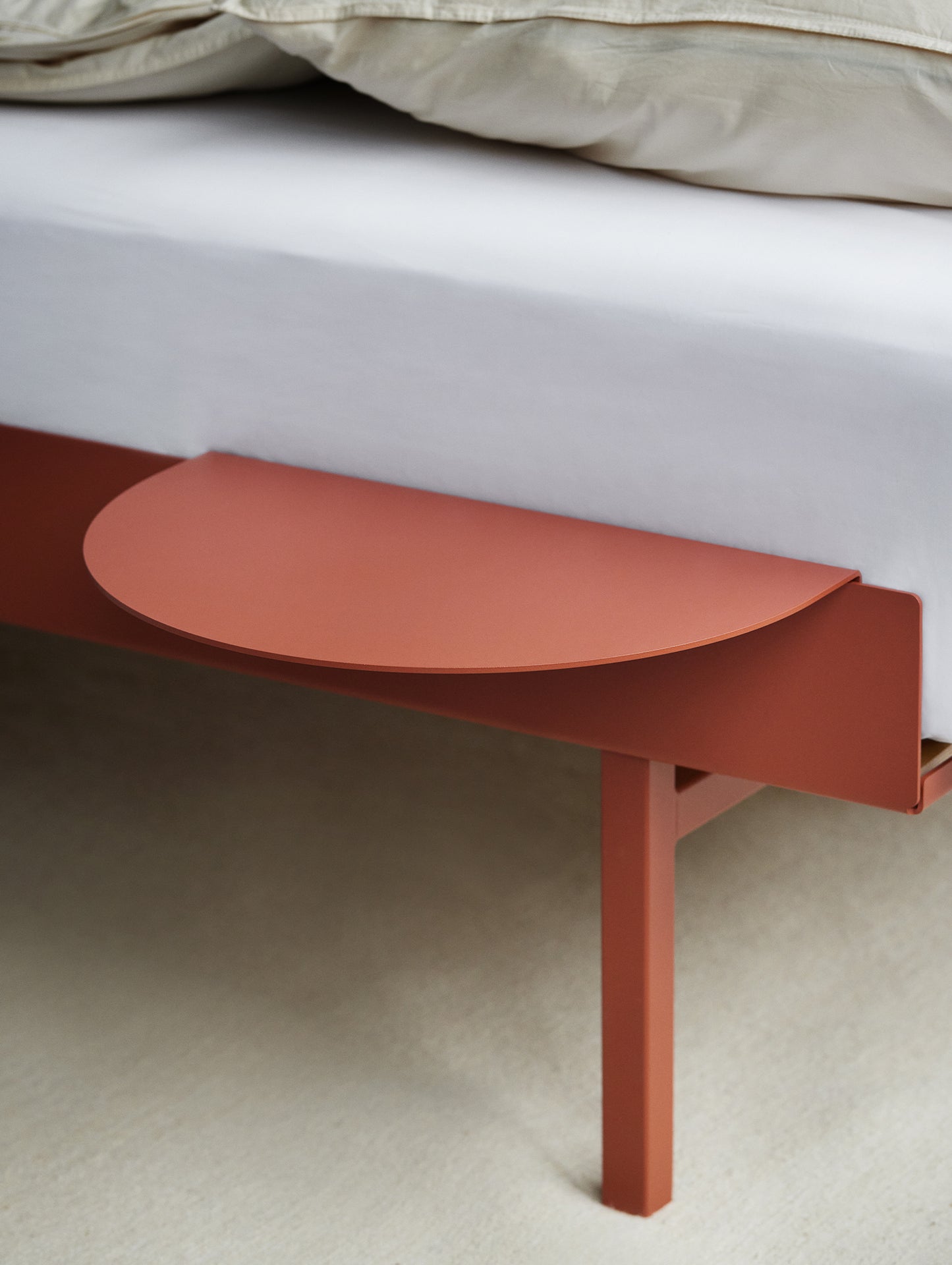 Moebe Bed High 90-180 cm with Side Table - Terracotta