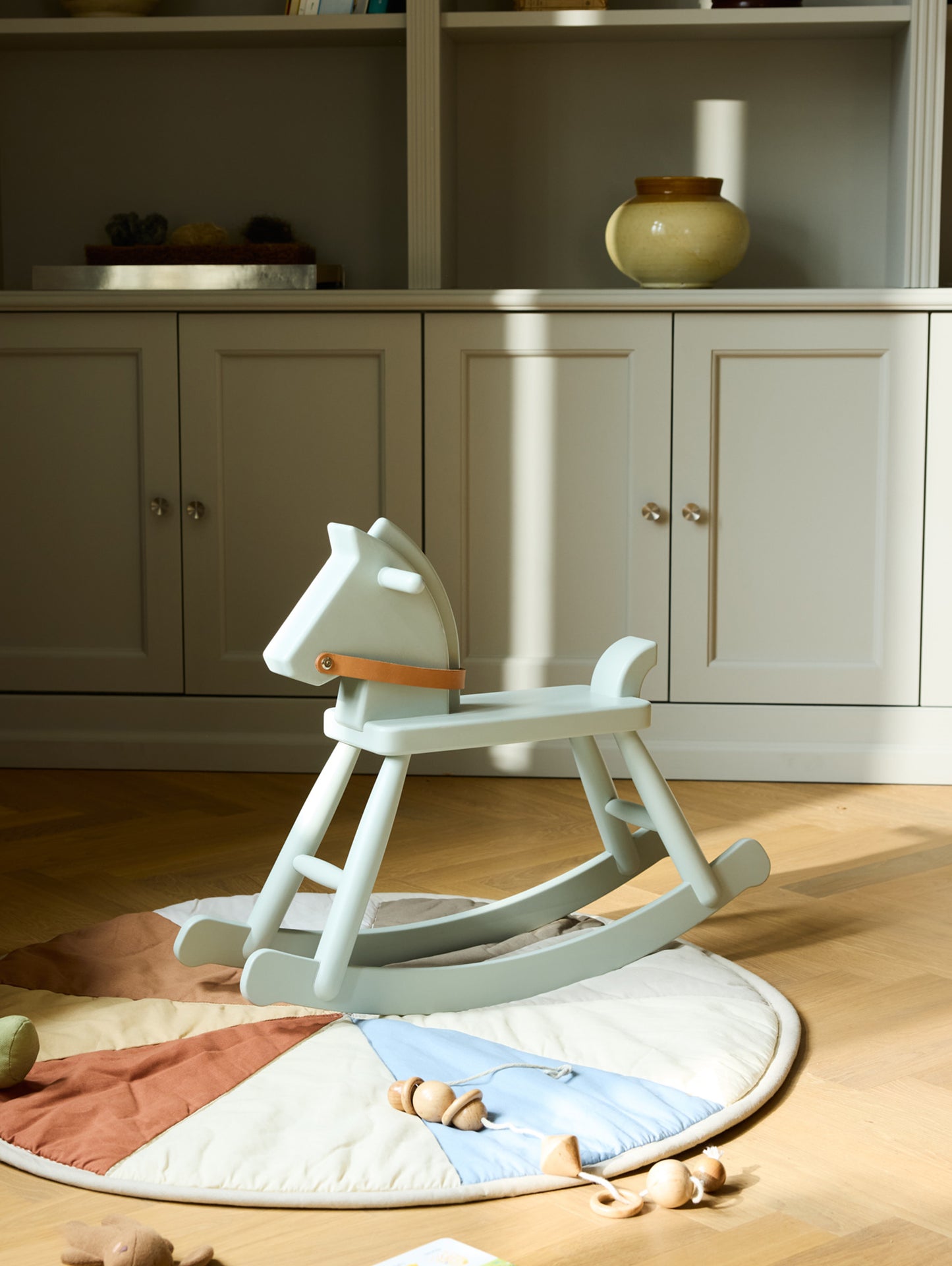 P12 Rocking Horse by FDB Mobler - Grey Painted Beech