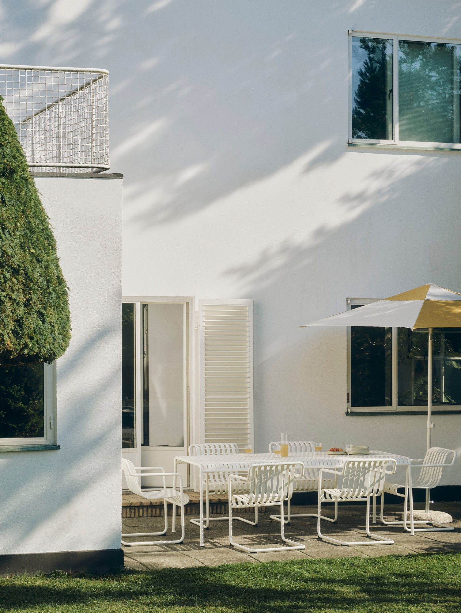 Terrazza Parasol Base by HAY