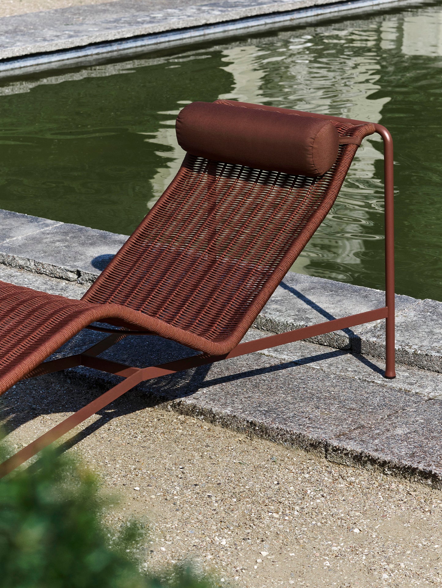 Palissade Cord Chaise Longue by HAY - Iron Red Cord