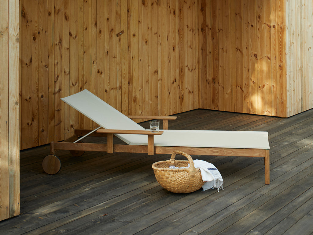 Pelagus Sunbed with Two Armrests by Skagerak 