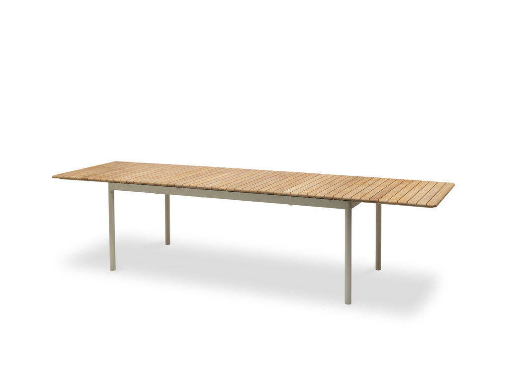 Pelagus Table with 2 Extension Plates by Skagerak