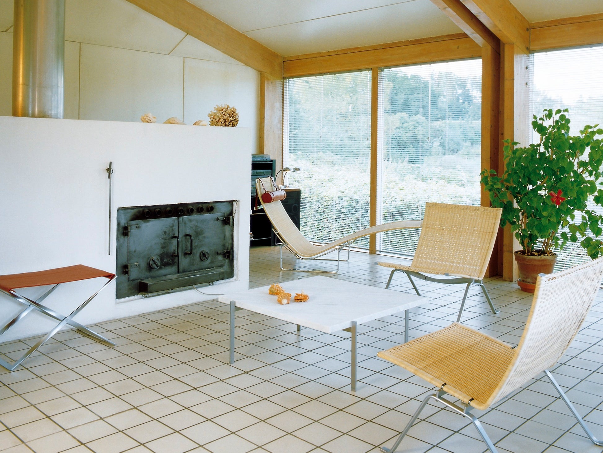 PK22 Lounge Chair - Wicker by Fritz Hansen