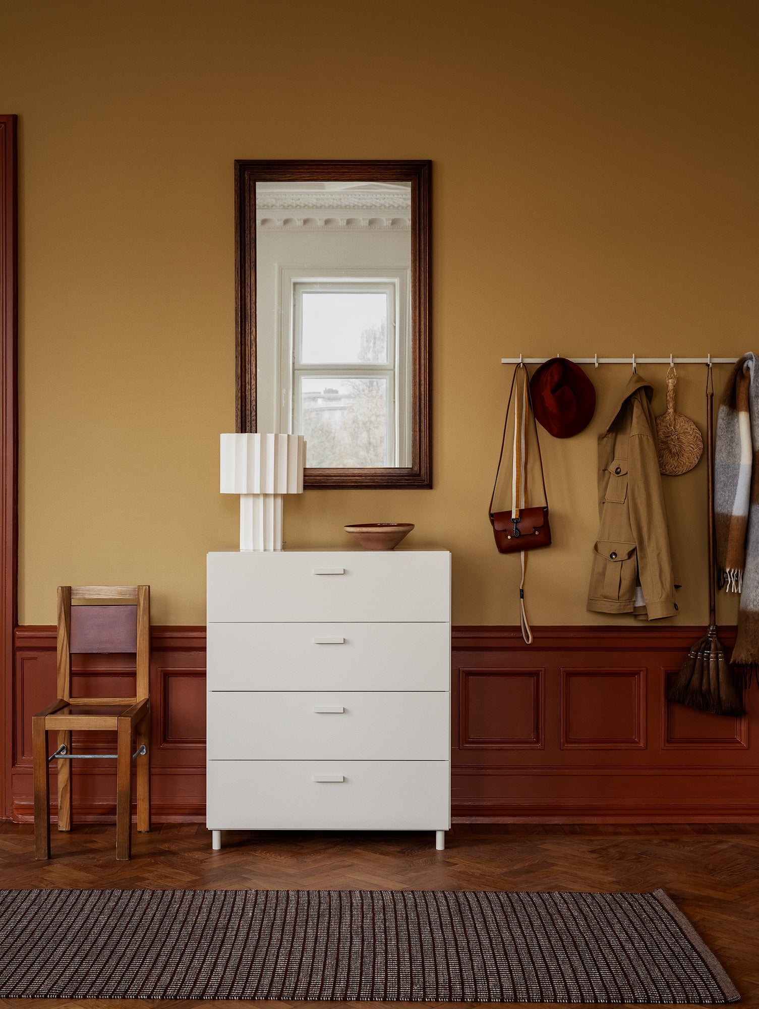 Relief Drawers with Plinth - Wide by String - White