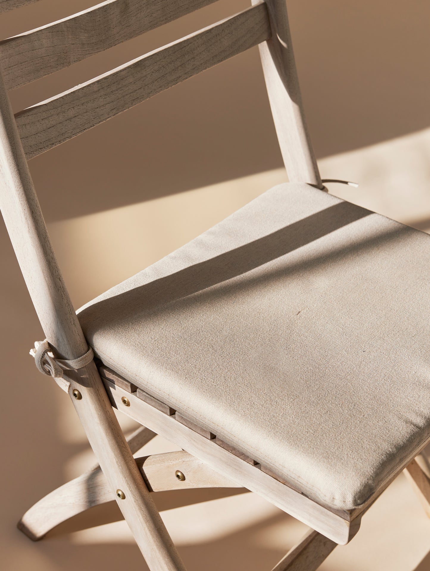 Selandia Chair Seat Cushion by Fritz Hansen - Papyrus