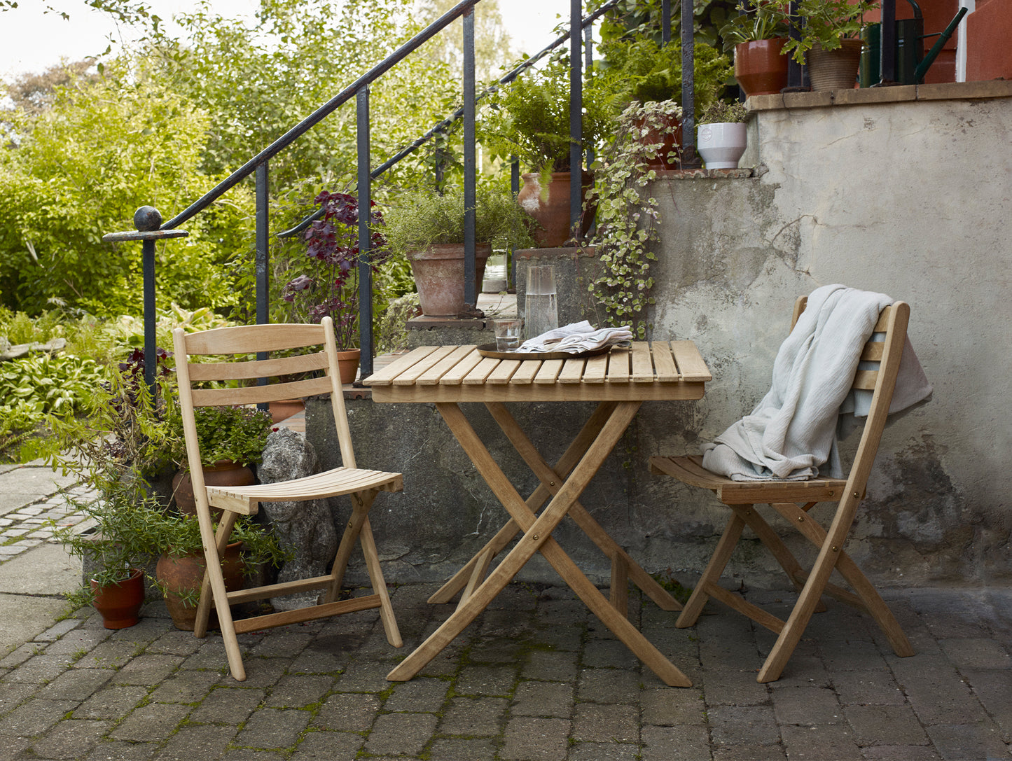 Selandia Table - Square