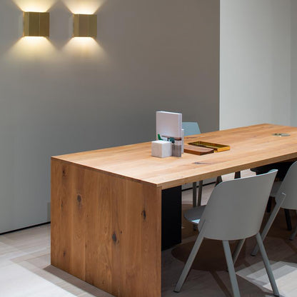 TA01 Ponte Table by e15