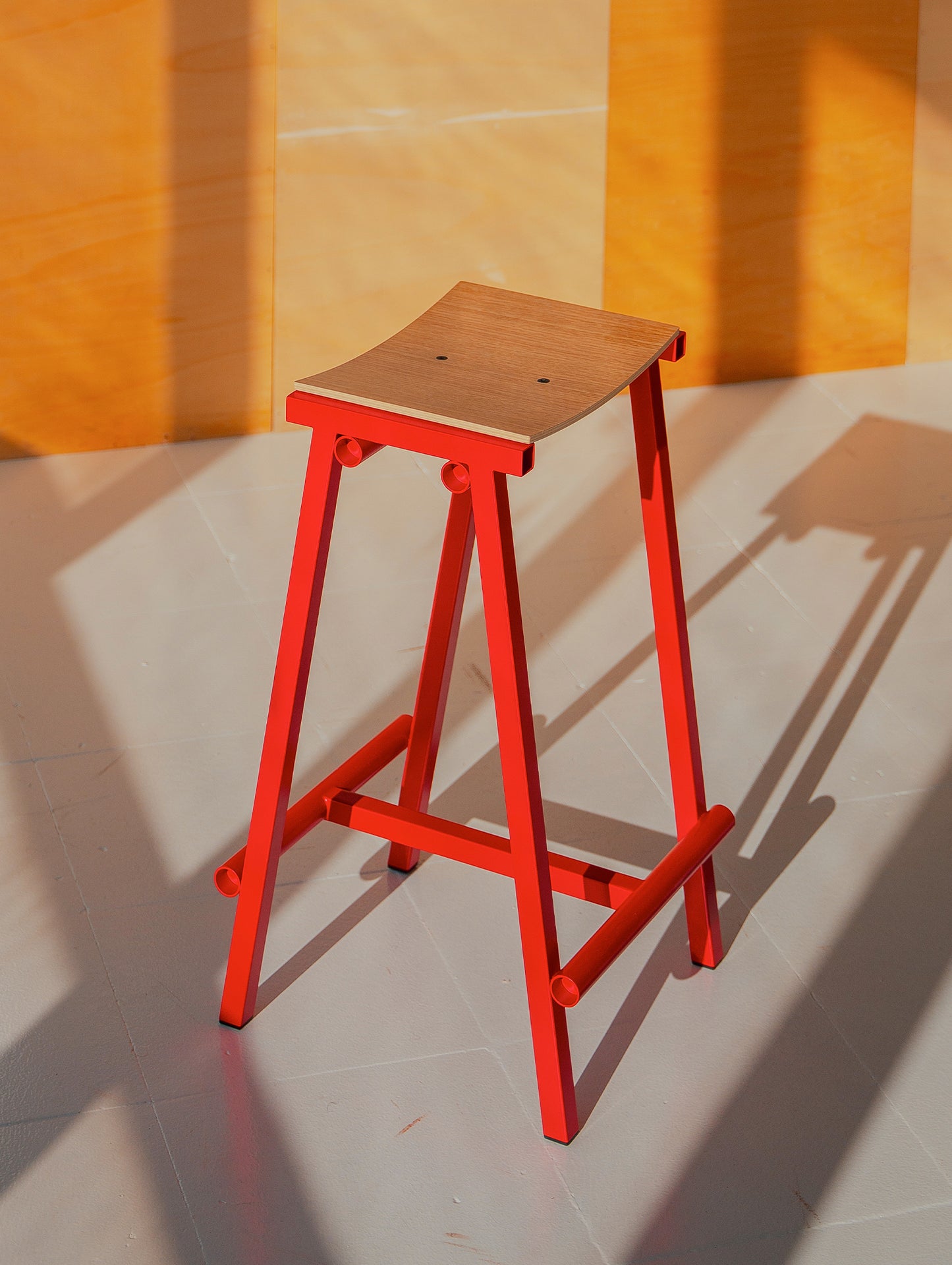 Taburete 8 Bar Stool by HAY - Lacquered Oak Seat / Signal Red Base