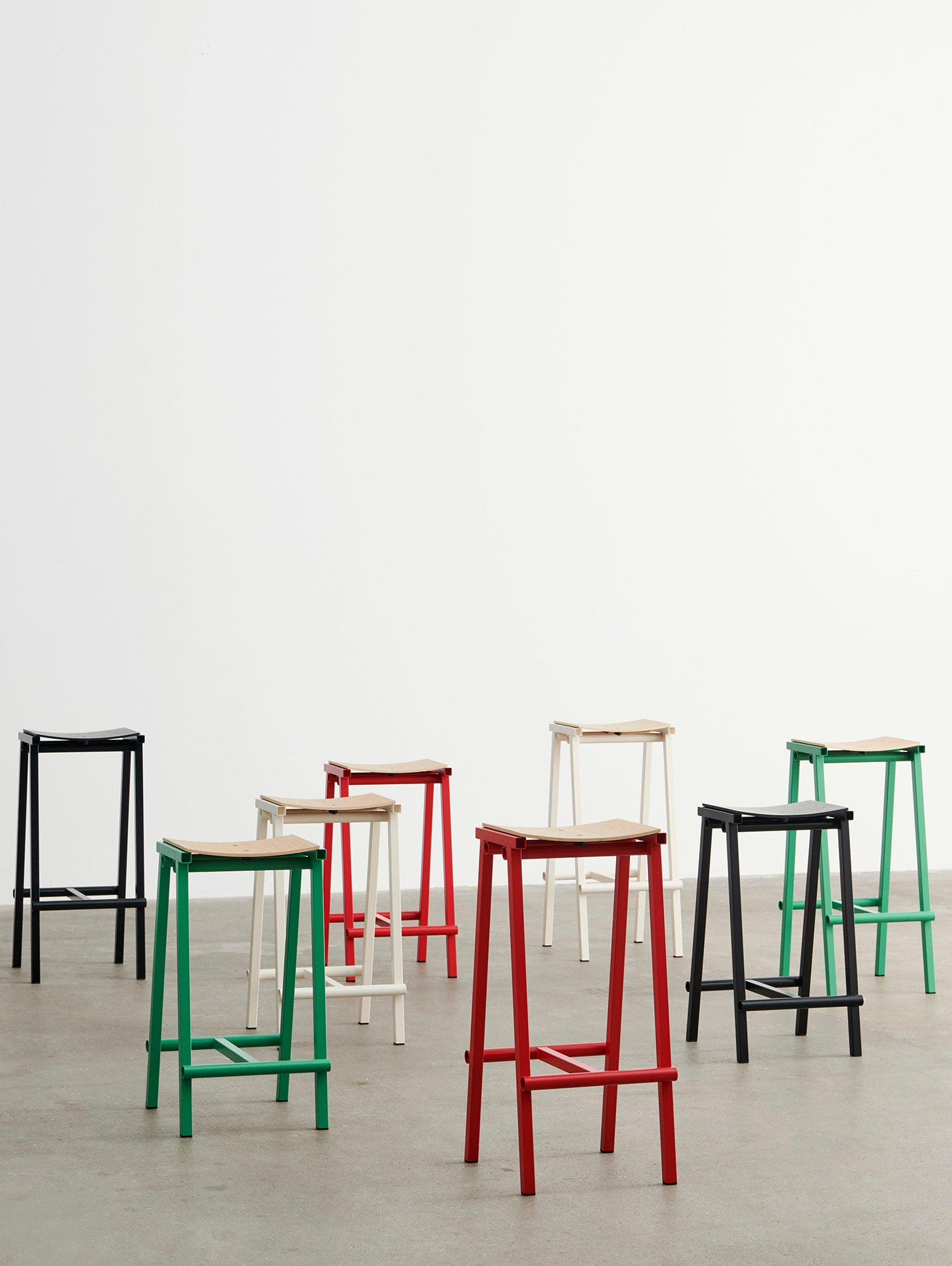 Taburete 8 Bar Stool by HAY 