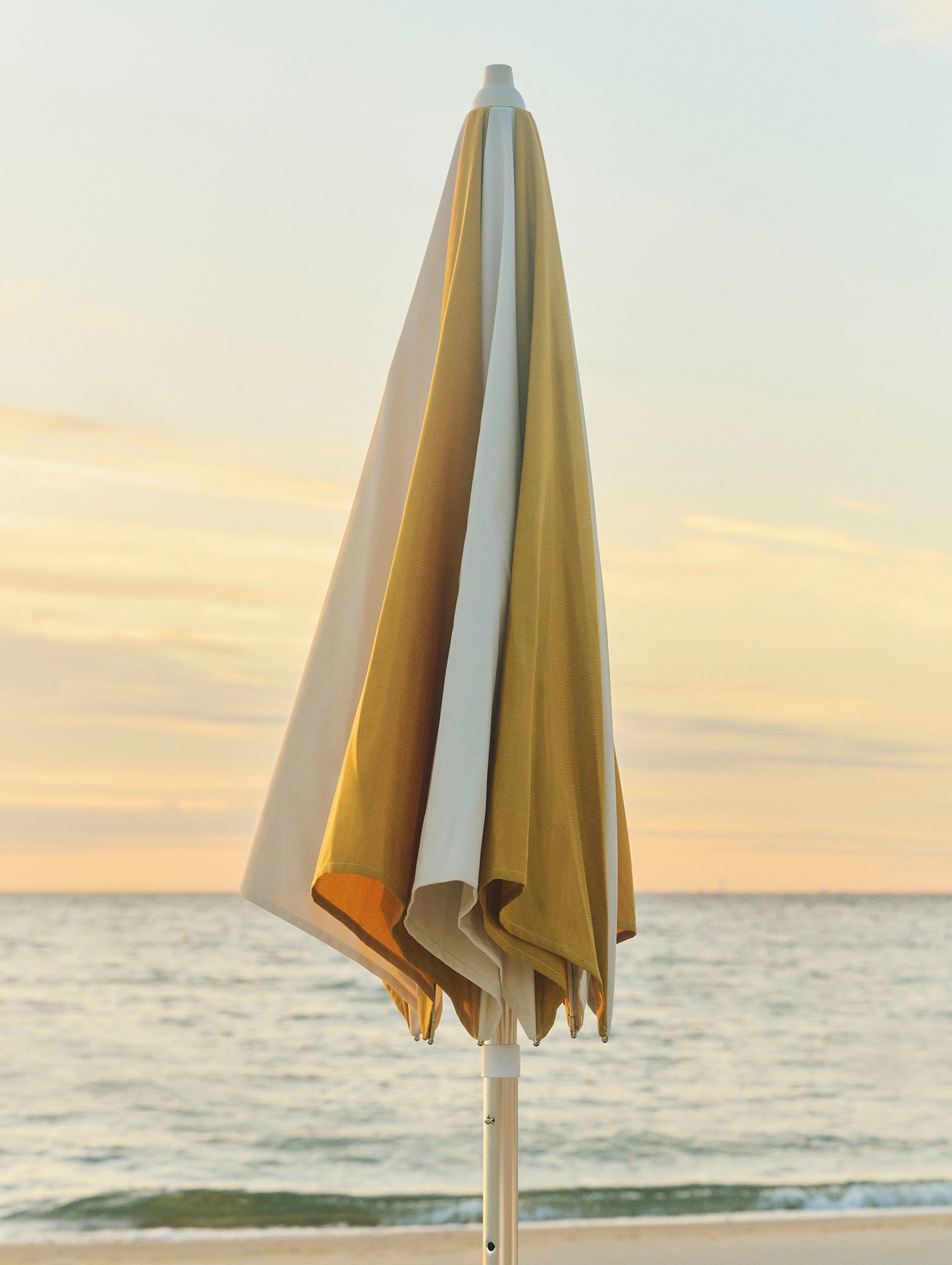 Terrazza Parasol by HAY - Octagon / Off White and Ochre