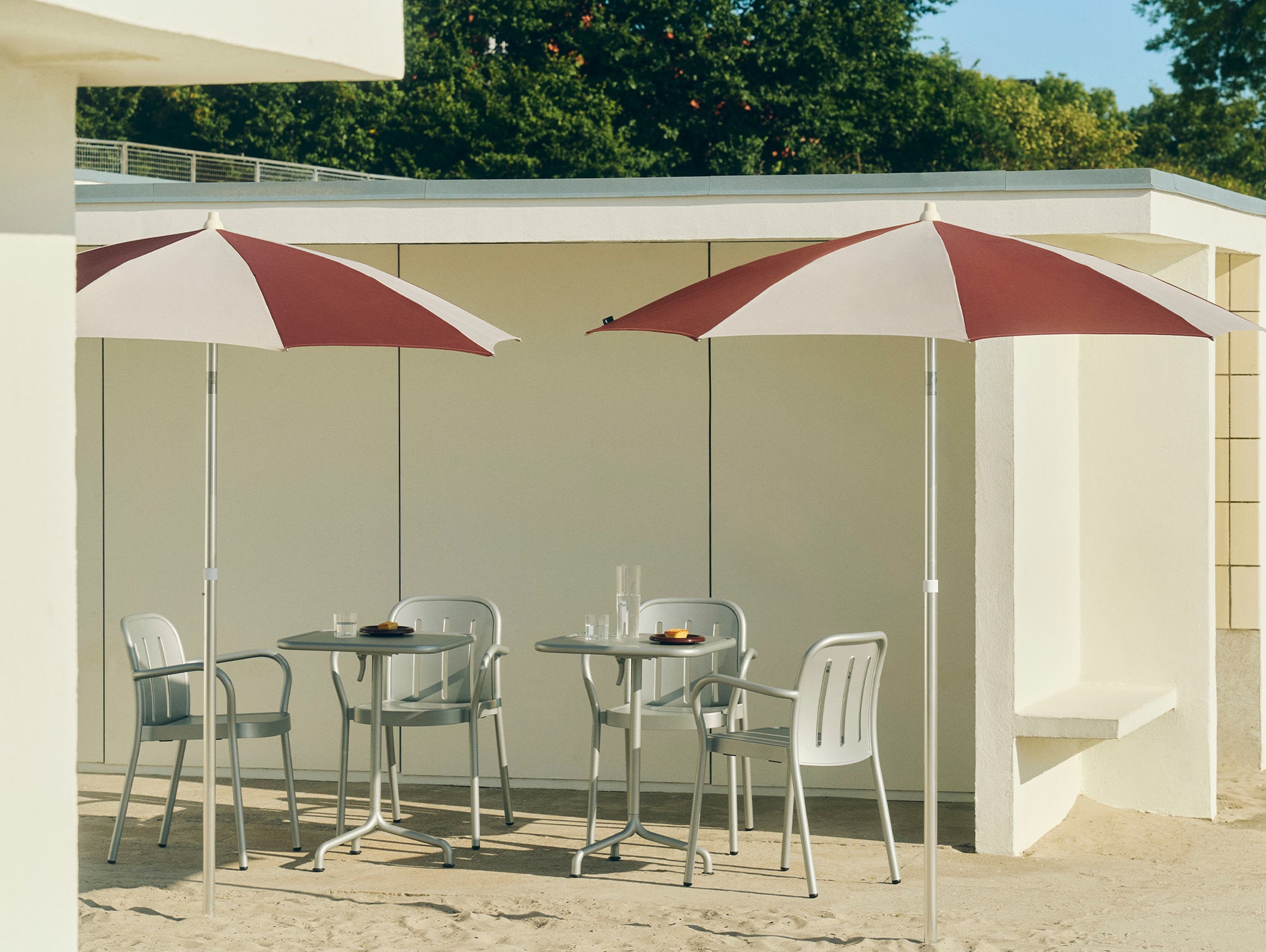 Terrazza Parasol by HAY - Octagon / Off White and Burgundy