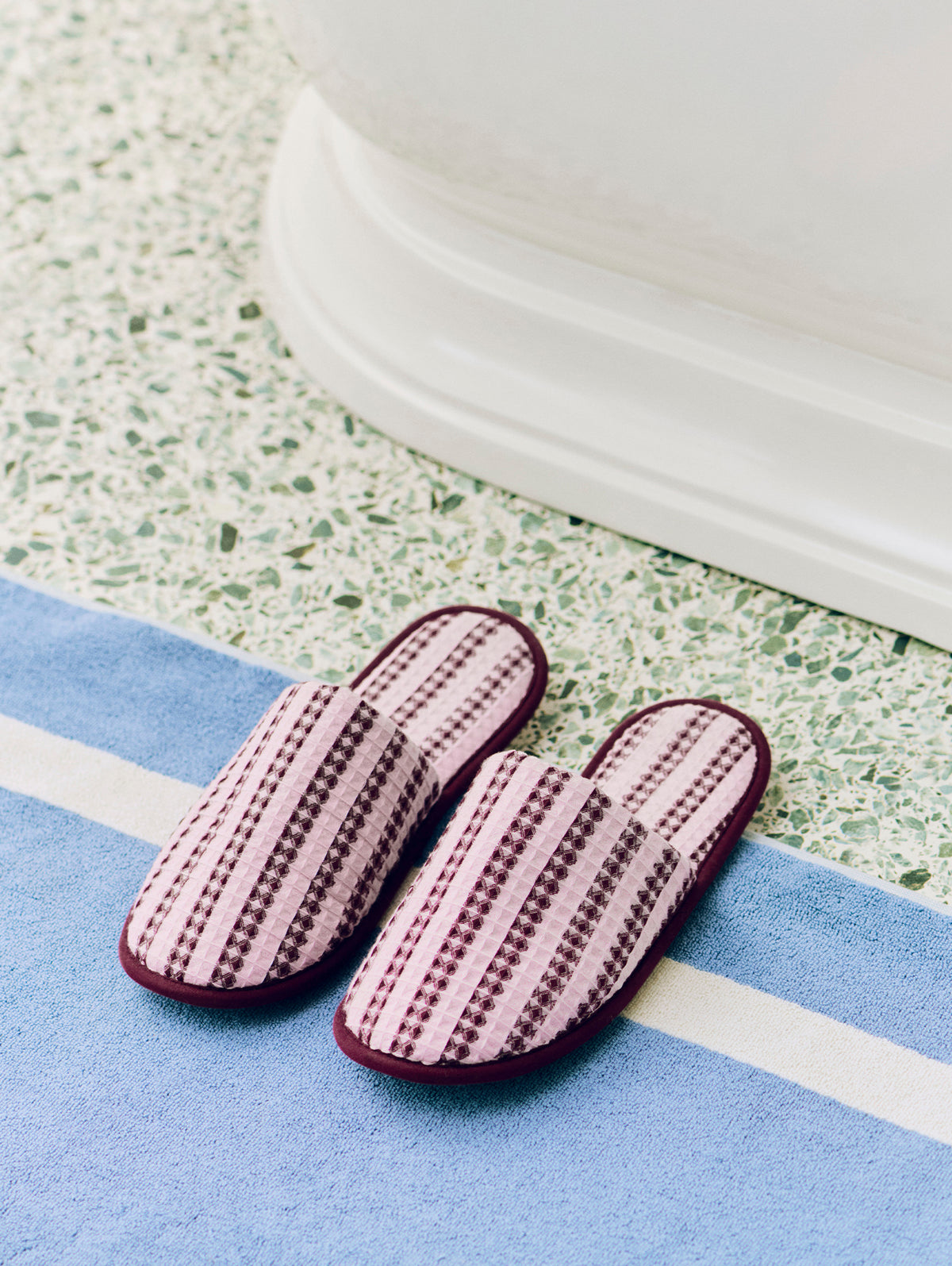 Waffle Slippers by HAY - Cool Pink
