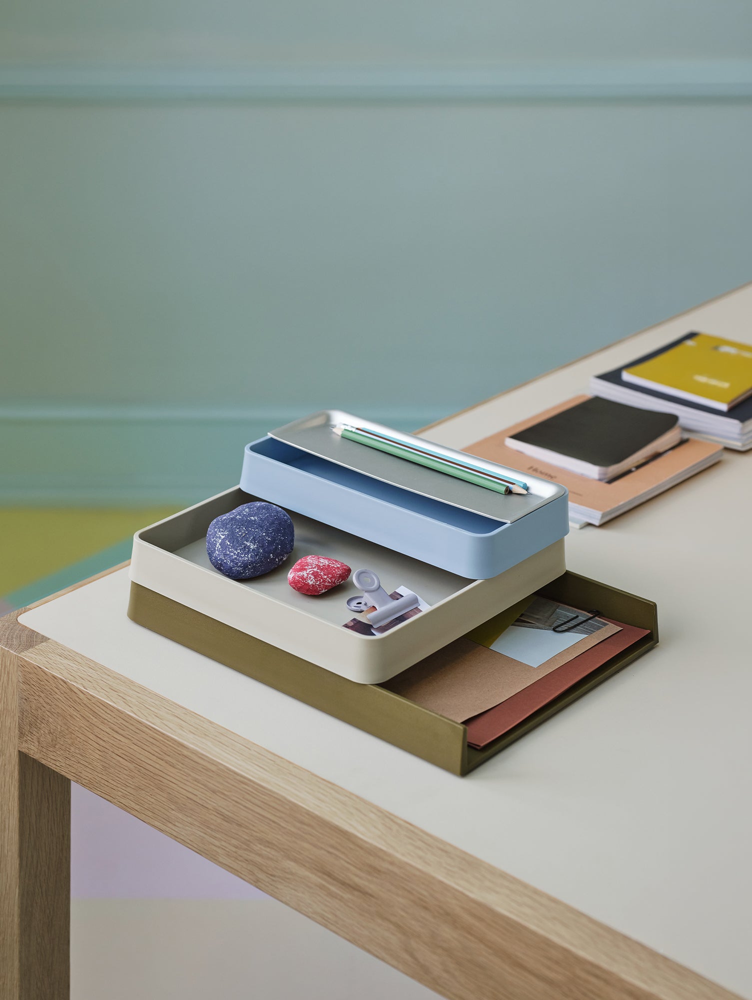 Arrange Desktop Series - Configuration 2 by Muuto