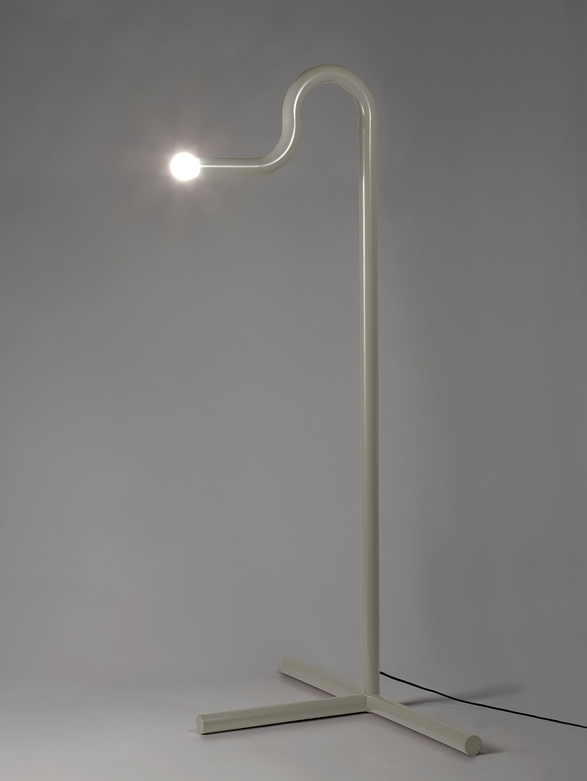 La Uno Floor Lamp by Valerie Objects - White