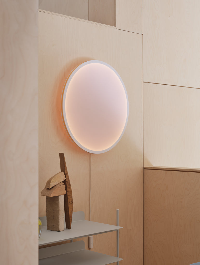 Calm Wall Lamp by Muuto - D68 cm / White Shade / Orange Edge