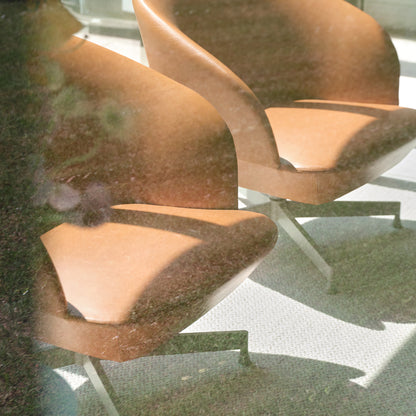 Oslo Lounge Chair with Swivel Base