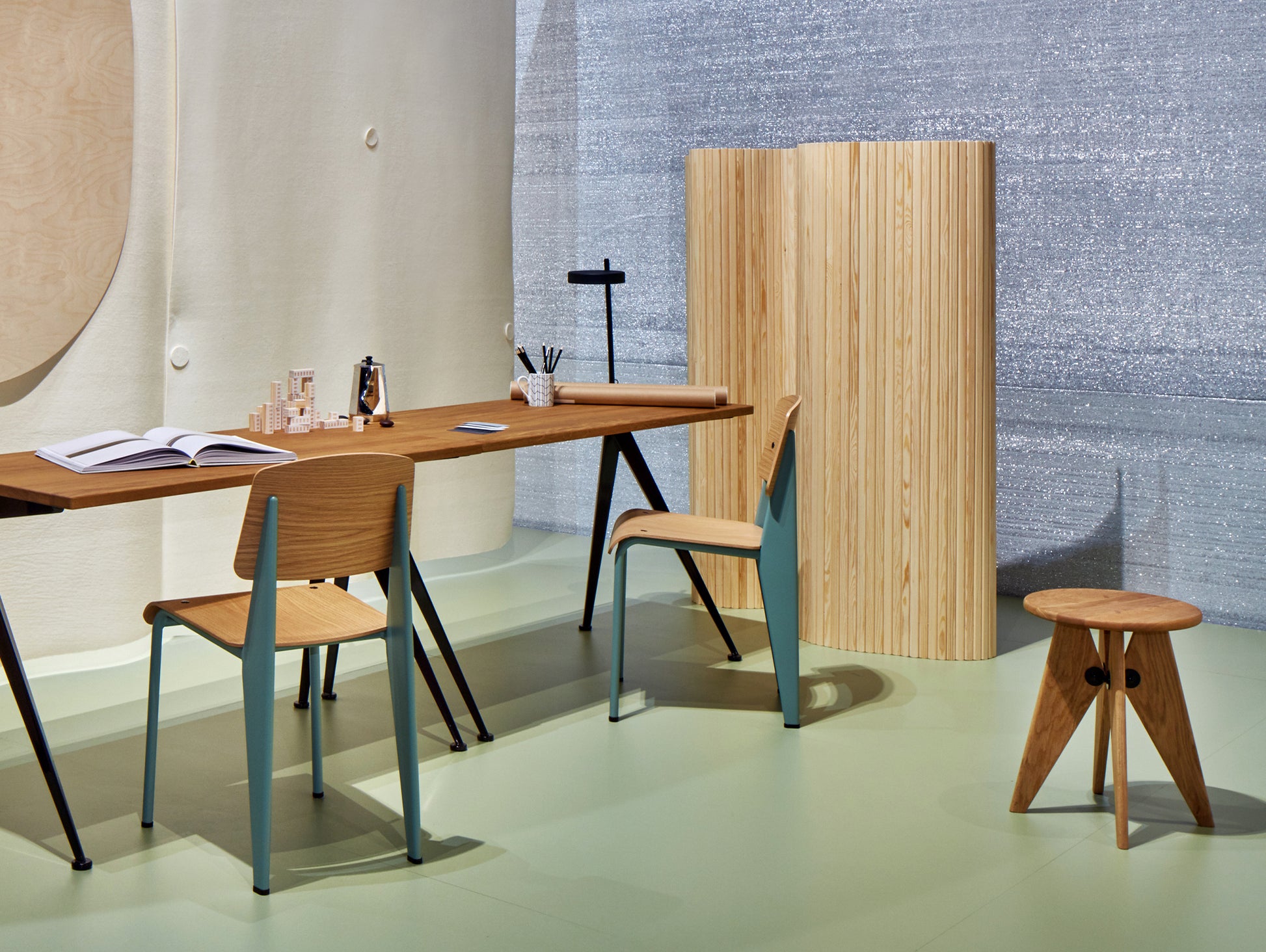 Tabouret Solvay by Vitra - Natural Solid Oak