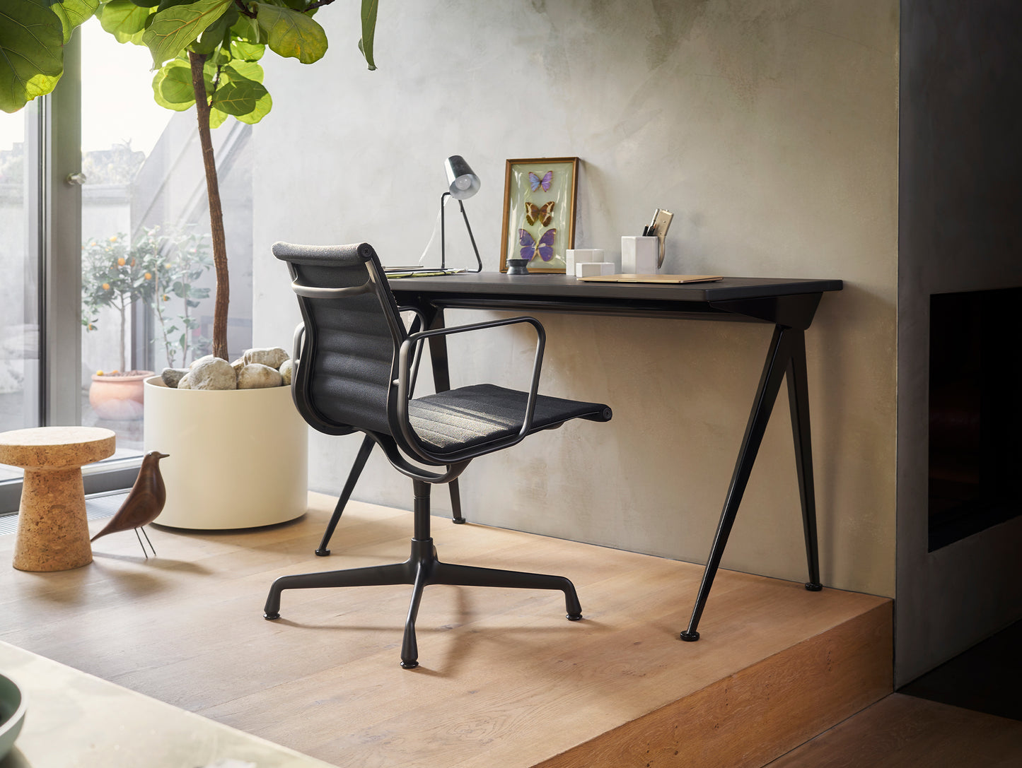 Compas Direction by Vitra - Dark Stained Oak Tabletop / Deep Black Base