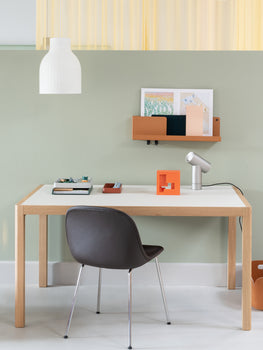 Workshop Table by Muuto - 130 x 65 cm / Warm Grey Linoleum Top with Lacquered Oak Base