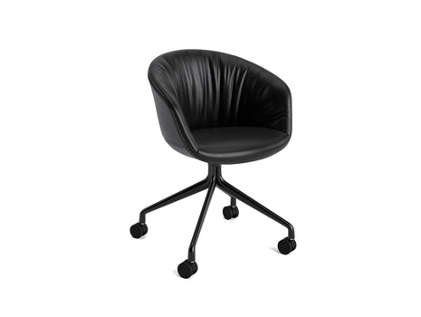 About A Chair AAC 25 Soft by HAY - Black sense leather / Black Powder Coated Aluminium
