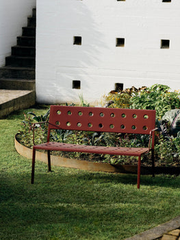 Balcony Outdoor Lounge Bench with Armrest by HAY - Iron Red
