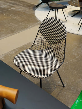 Eames Wire Chair DKR-2 by Vitra -  with seat and back pad / Dark Powder-Coated Steel / Checker