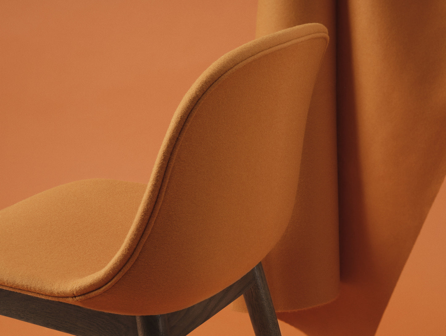 Fiber Side Chair Upholstered with Wood Base by Muuto - Hero 451