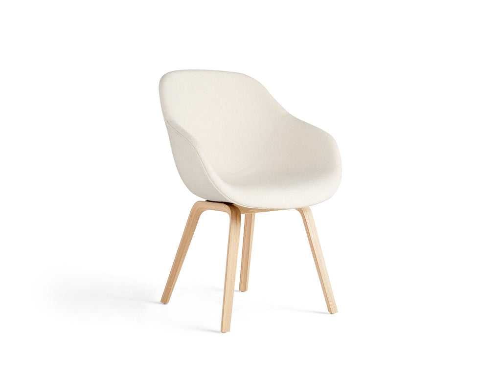 About A Chair AAC 123 by HAY - Olavi 01 / Lacquered Oak Base