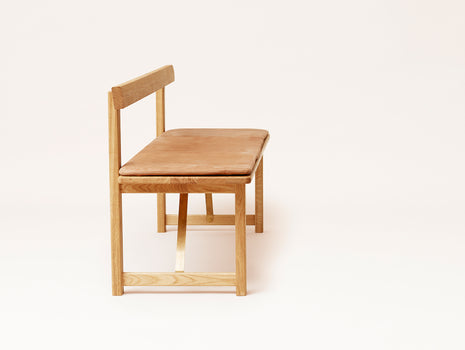 Position Bench, Leather Cushion - Oiled Oak - Form & Refine