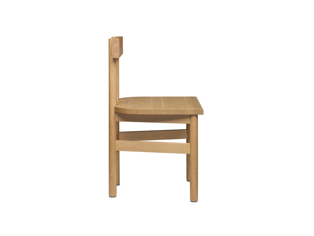 SX01 Gamar Chair by e15 - Clear Lacquered Oak