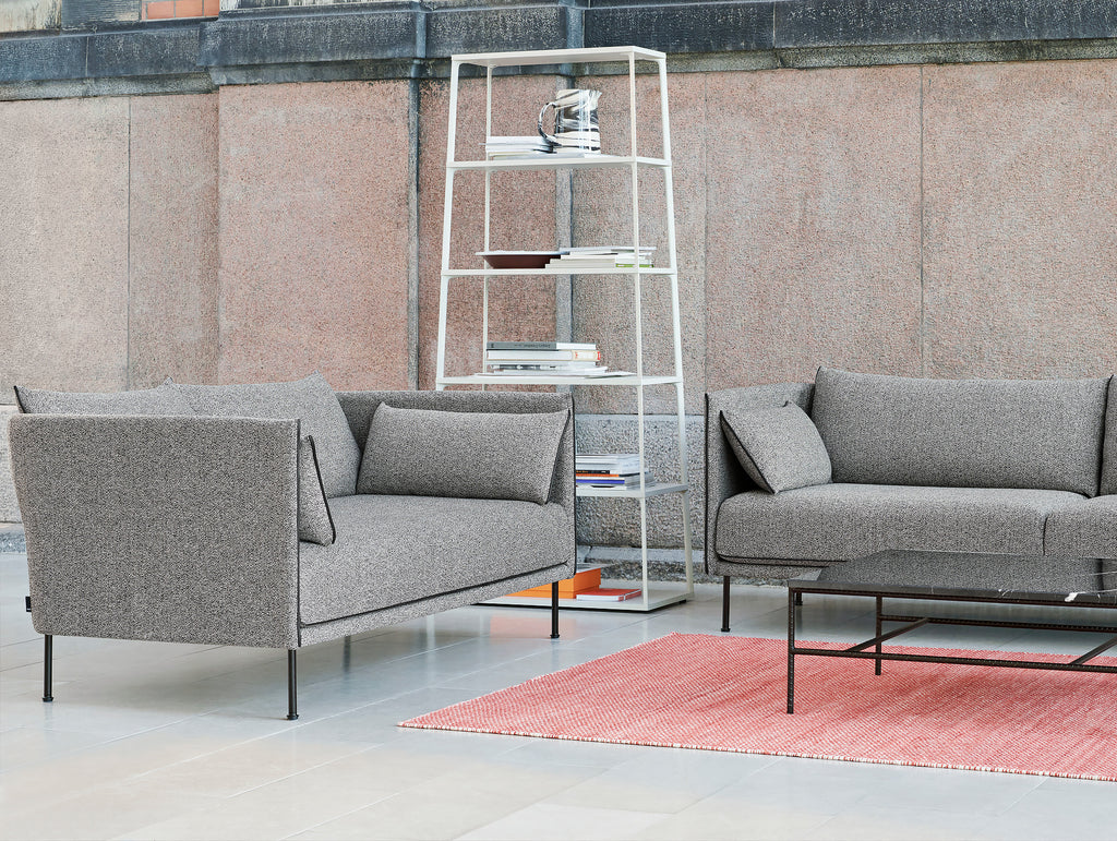 Silhouette Sofa - Olavi 03, Black Base, Black Piping