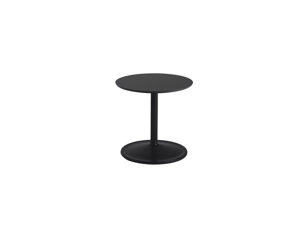 Soft Side Table by Muuto - Diameter : 41 cm / Height: 40cm in black nanolaminate top and black aluminum base
