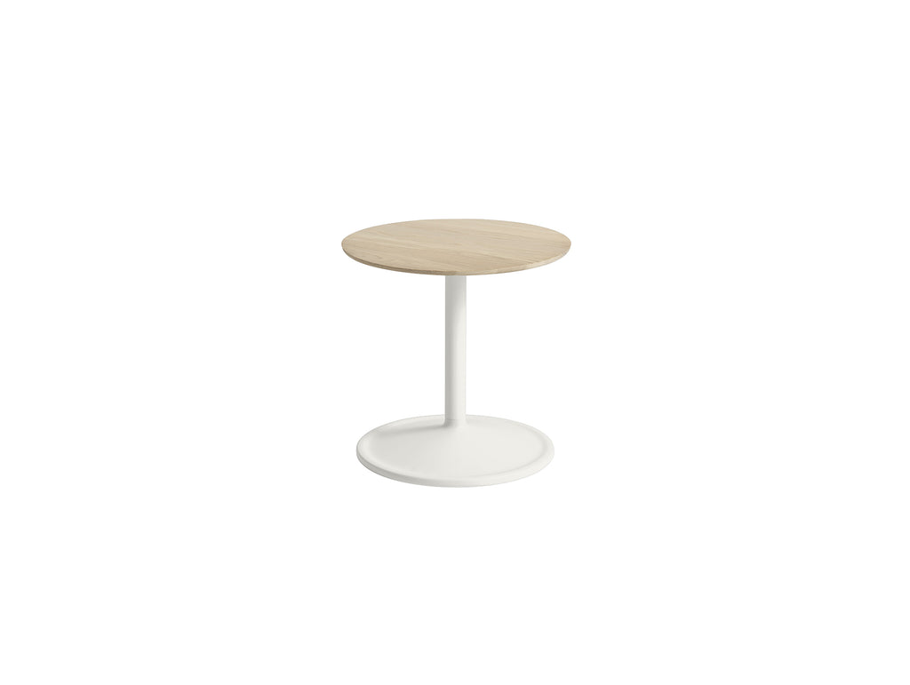 Soft Side Table by Muuto - Diameter : 41 cm / Height: 40 cm in solid oak top and off-white base