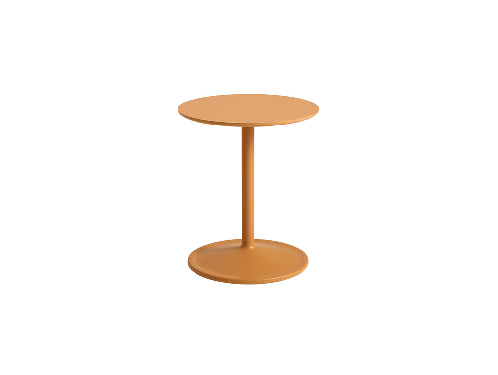 Soft Side Table by Muuto - Diameter : 41 cm / Height: 48 cm in orange laminate top and orange aluminum base