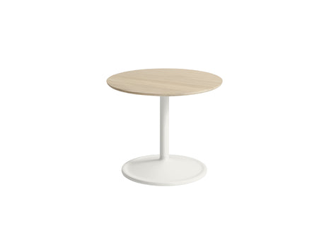 Soft Side Table by Muuto - Diameter : 48 cm / Height: 40 cm in solid oak top and off-white base