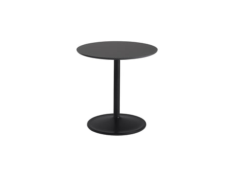 Soft Side Table by Muuto - Diameter : 48 cm / Height: 48 cm in black nanolaminate top and black aluminum base