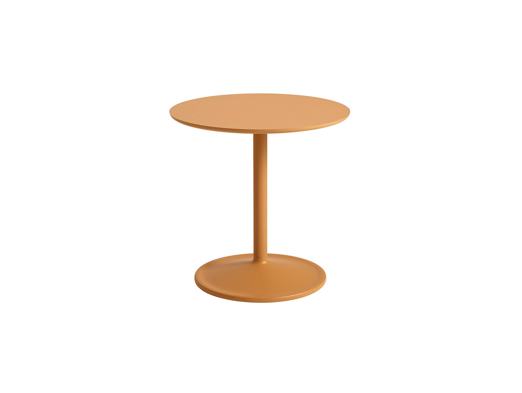 Soft Side Table by Muuto - Diameter : 48 cm / Height: 48 cm in orange laminate top and orange aluminum base