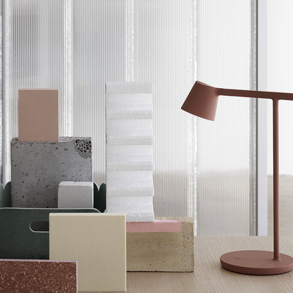 Copper Brown Tip Table Lamp by Muuto