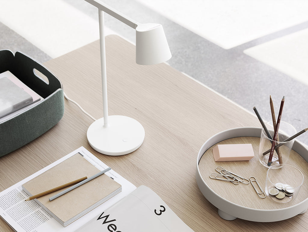 White Tip Table Lamp by Muuto