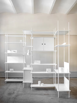 Moebe Shelving System 200 cm - White uprights with White Lacquered Components