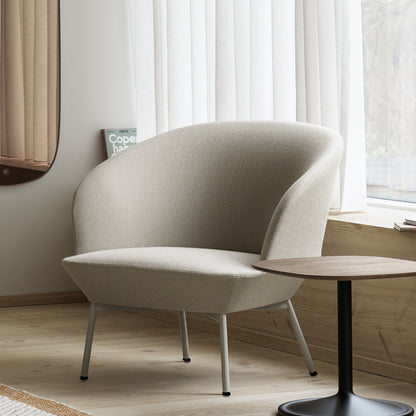 Oslo Lounge Chair with Tube Base